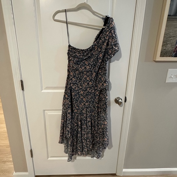 ASTR one shoulder floral midi dress - Picture 2 of 4